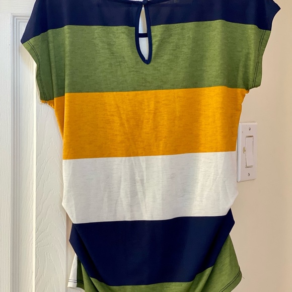 Perfect fall top - Picture 2 of 3